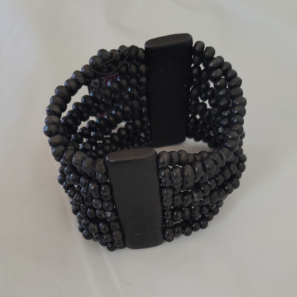 Elegant Black Beaded Bracelet